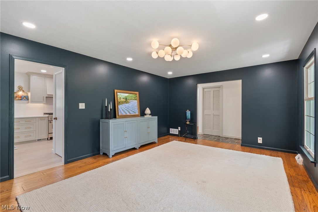 7566 Wake Robin Drive