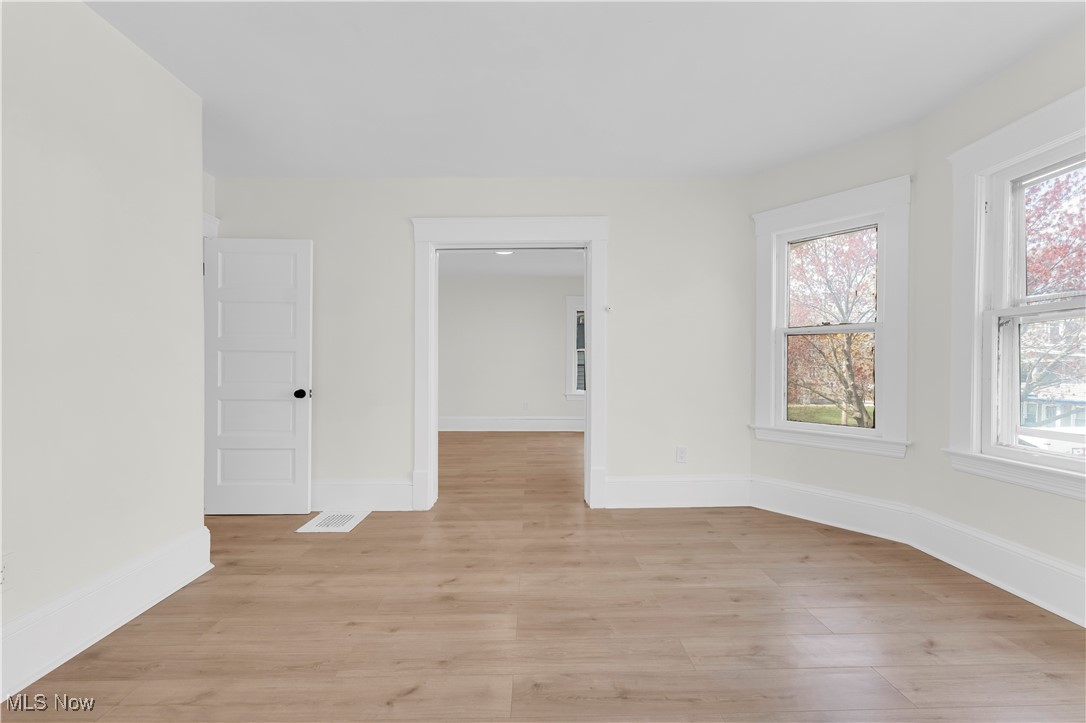 7218 Lawnview Avenue, Cleveland, Ohio image 27