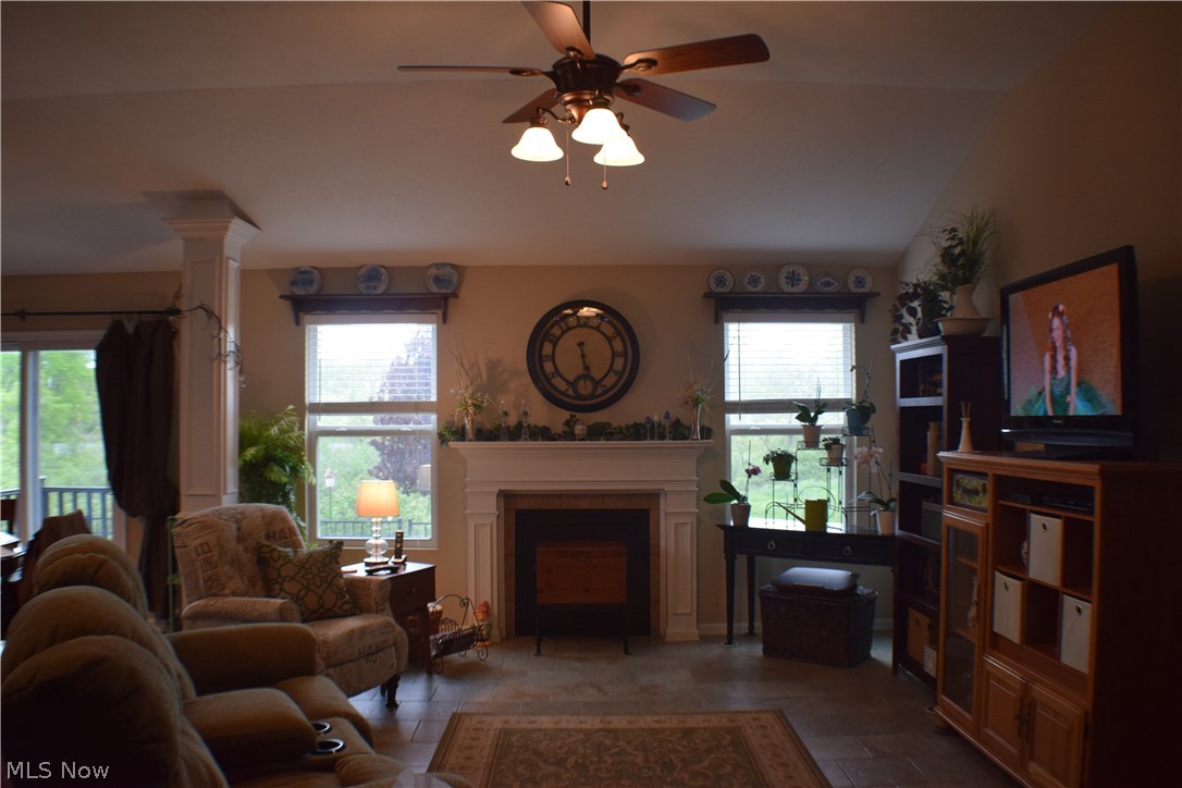 Oak Hollow - Residential