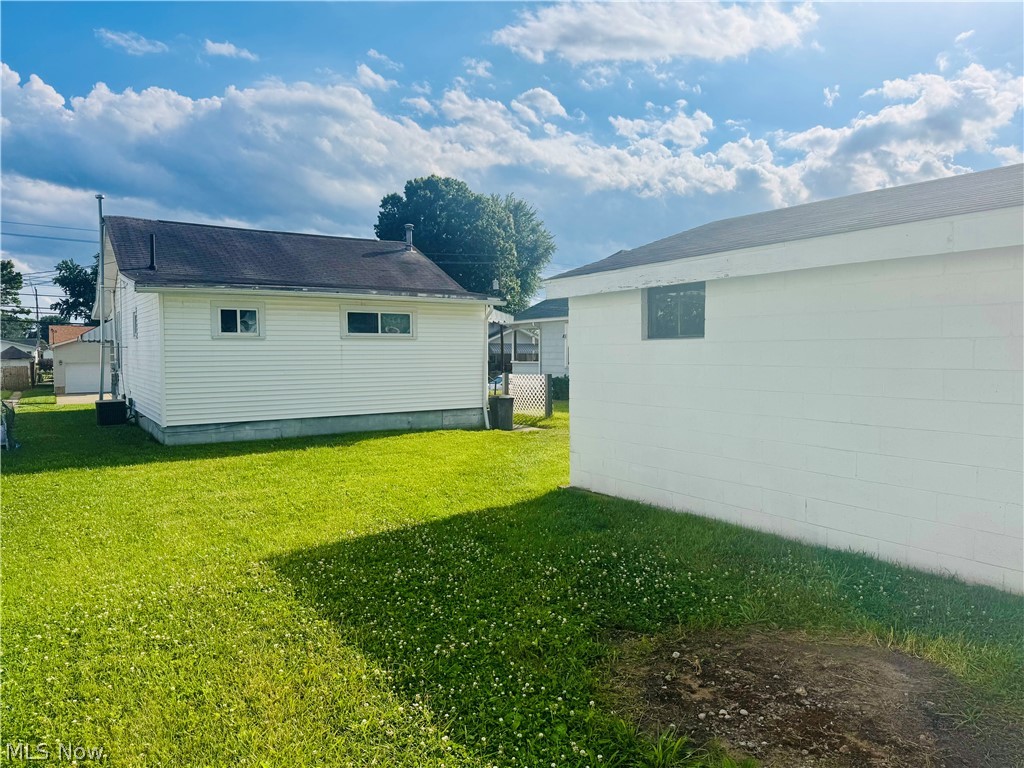 809 28th Street - Photo 4