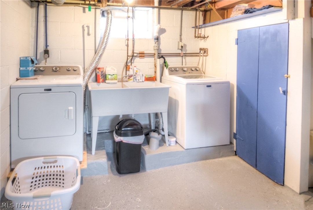 Kempers Clague Manor - Residential