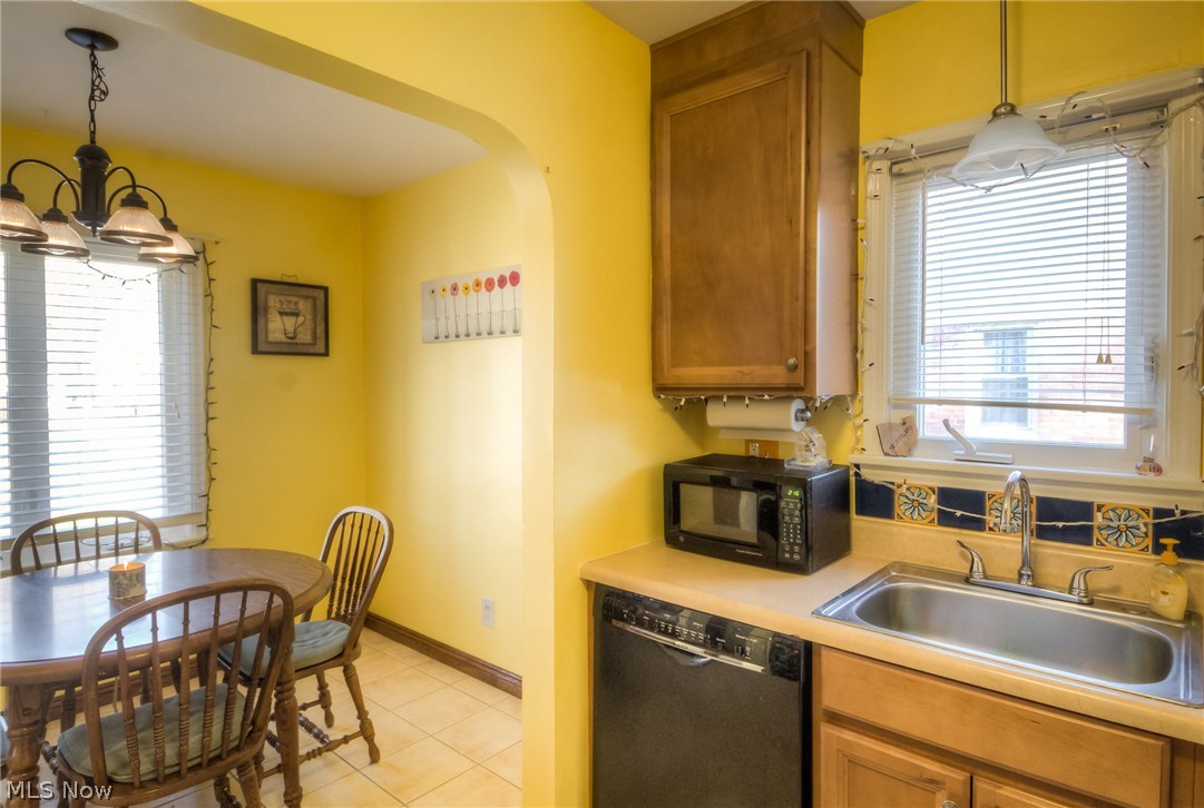 Kempers Clague Manor - Residential