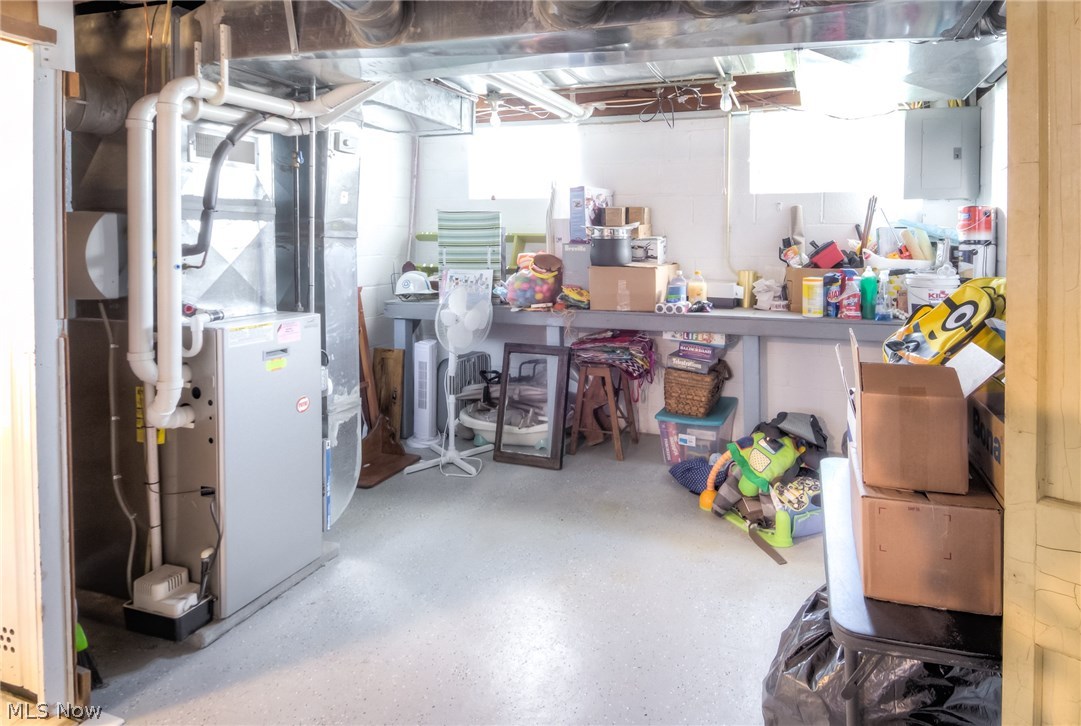 Kempers Clague Manor - Residential