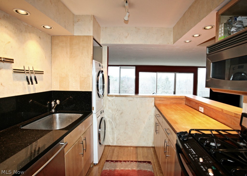 The Carlyle - Residential