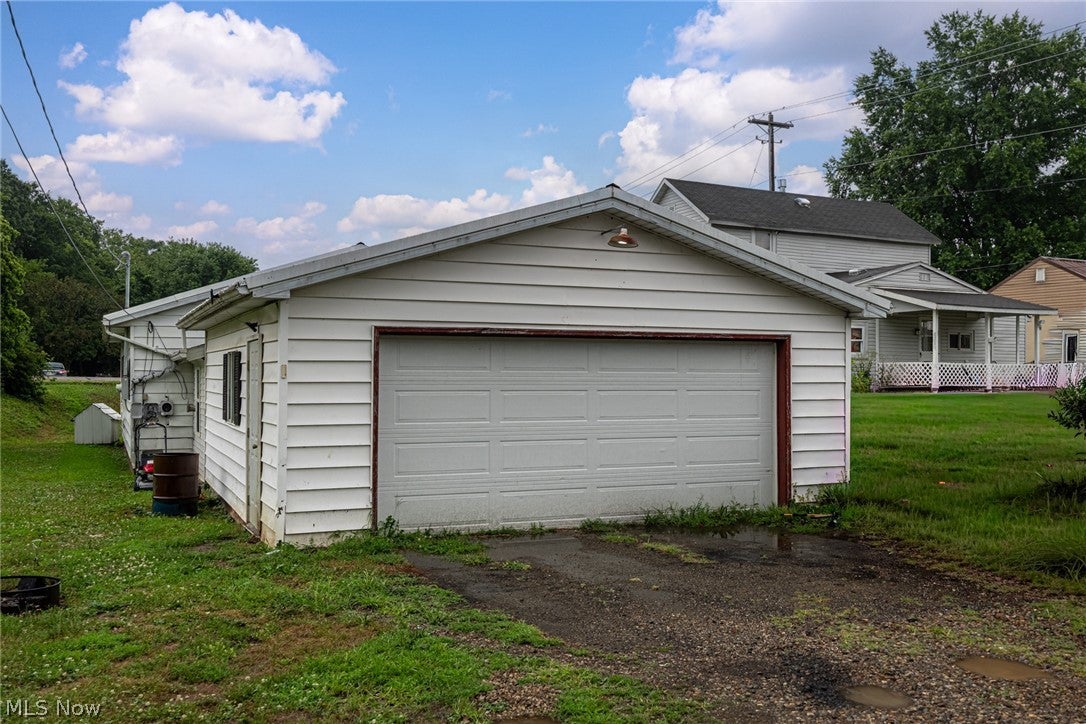 1109 Cemetery Drive