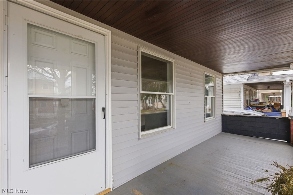 Photo of 2609 Hood Avenue, Cleveland, OH 44109 (MLS # 5188282)