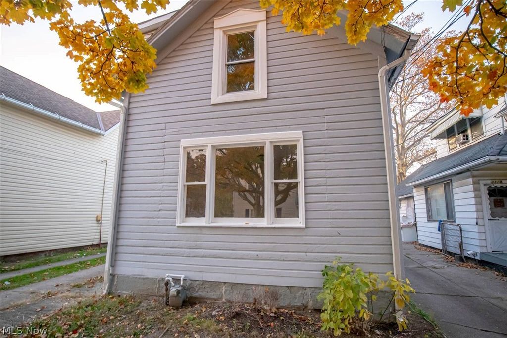 Photo of 3314 W 32nd Street, Cleveland, OH 44109 (MLS # 5202547)