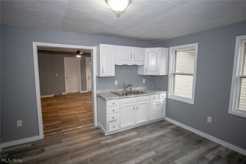 Tiny photo for 3314 W 32nd Street, Cleveland, OH 44109 (MLS # 5202547)