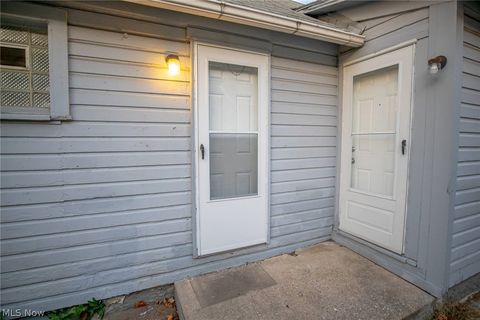 Tiny photo for 3314 W 32nd Street, Cleveland, OH 44109 (MLS # 5202547)