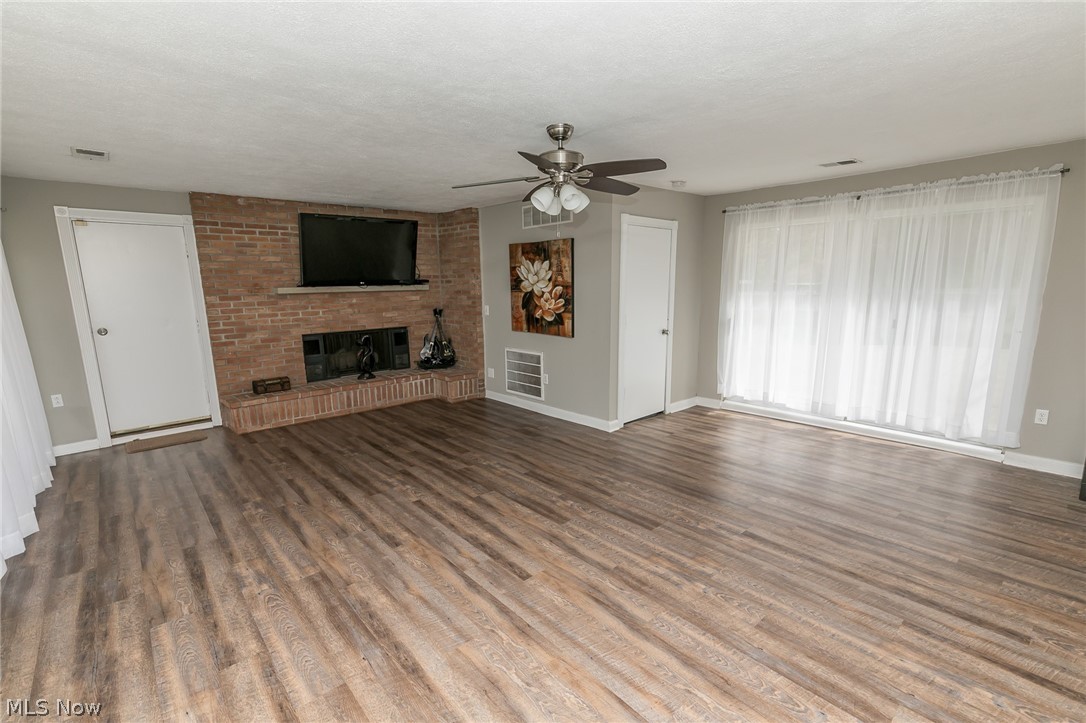 Riverside Pkwy - Residential