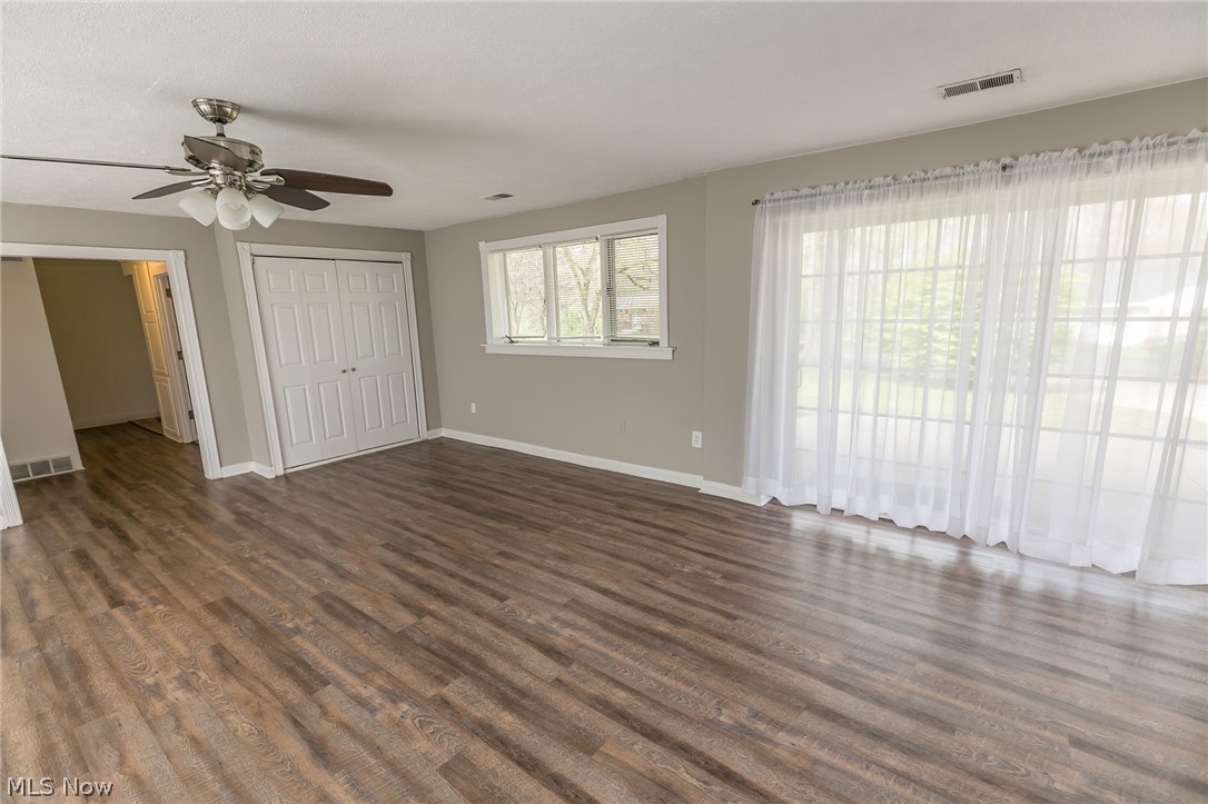 Riverside Pkwy - Residential