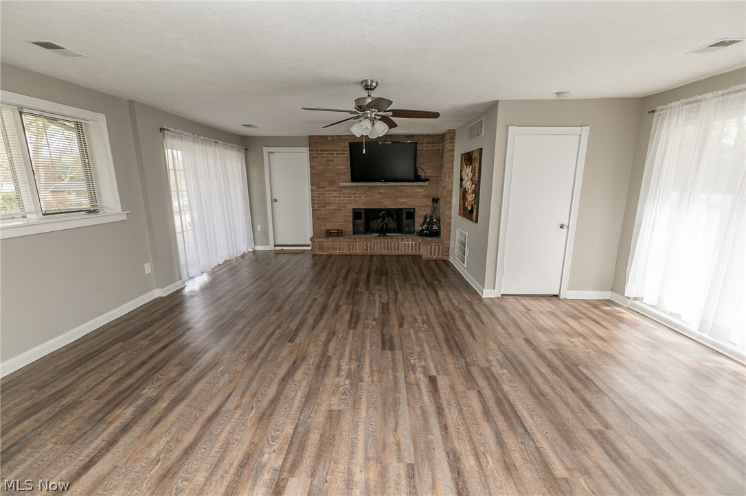 Riverside Pkwy - Residential