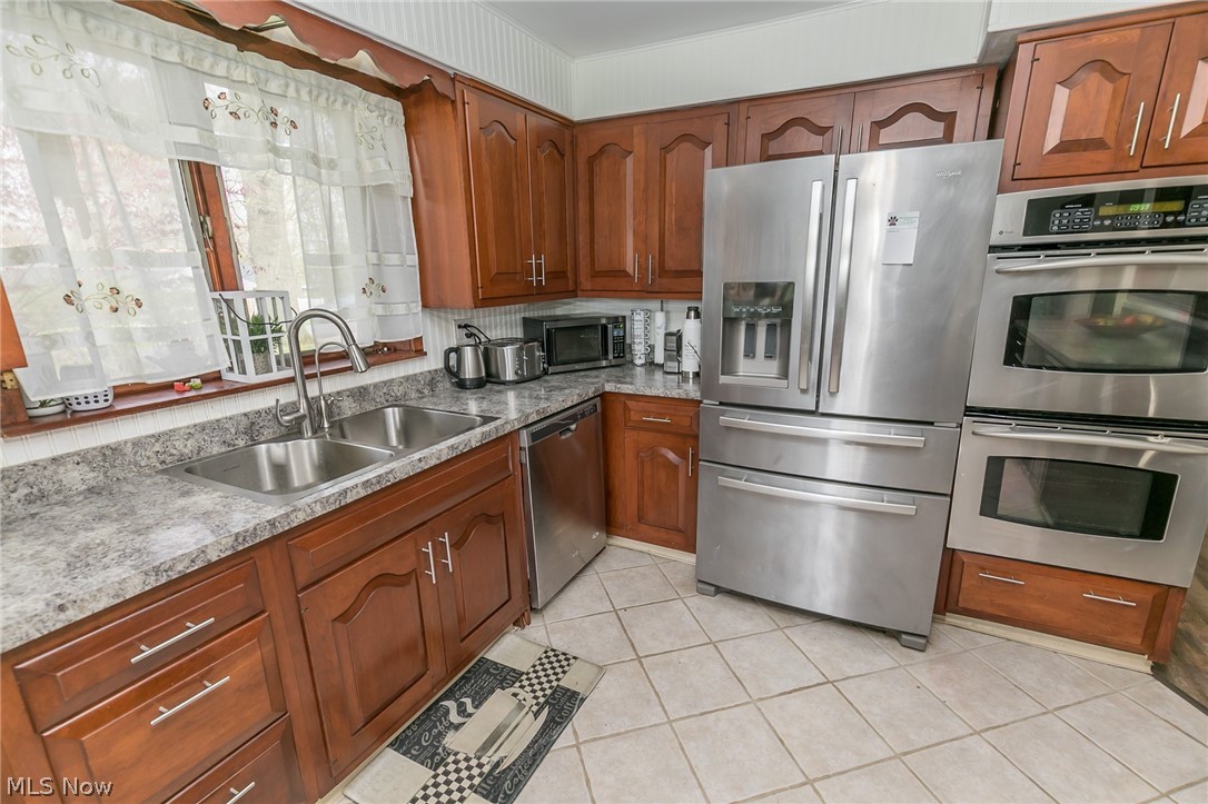 Riverside Pkwy - Residential