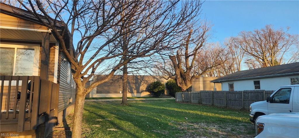 Photo of 530 Lawnview Avenue, Painesville, OH 44077 (MLS # 5193081)