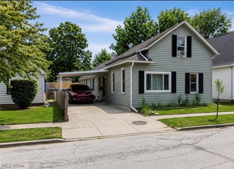 Homes For Sale - 4318 E 72nd Street<br/> Cleveland, OH 44105