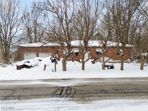 7202 Woodland Avenue Chagrin Falls OH 44023