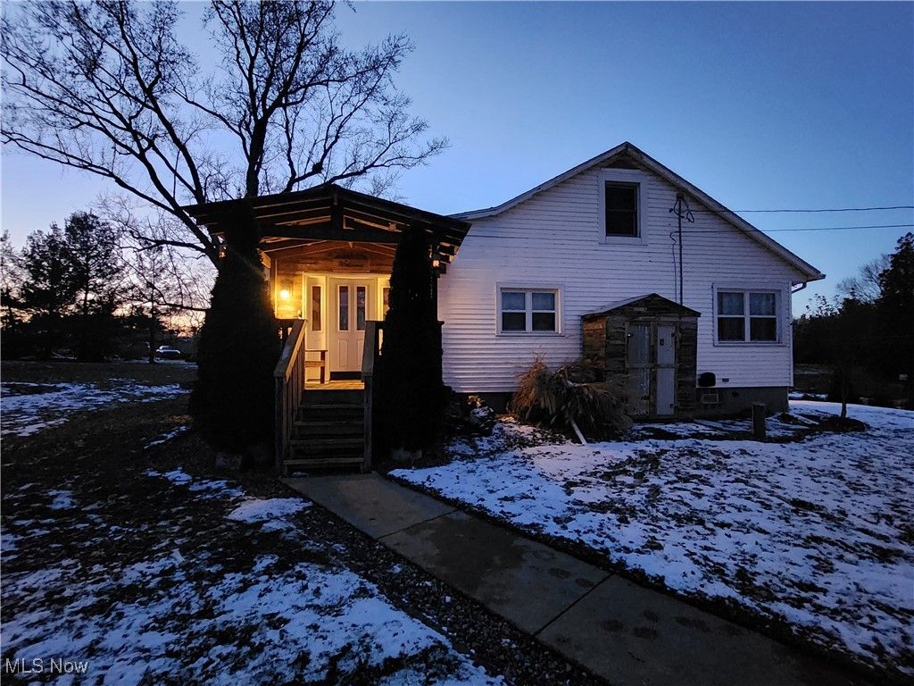 Photo of 18883 Center Street, North Benton, OH 44449 (MLS # 5176995)