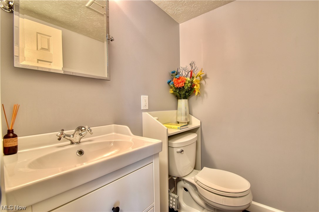 Deepwood Condo - Residential