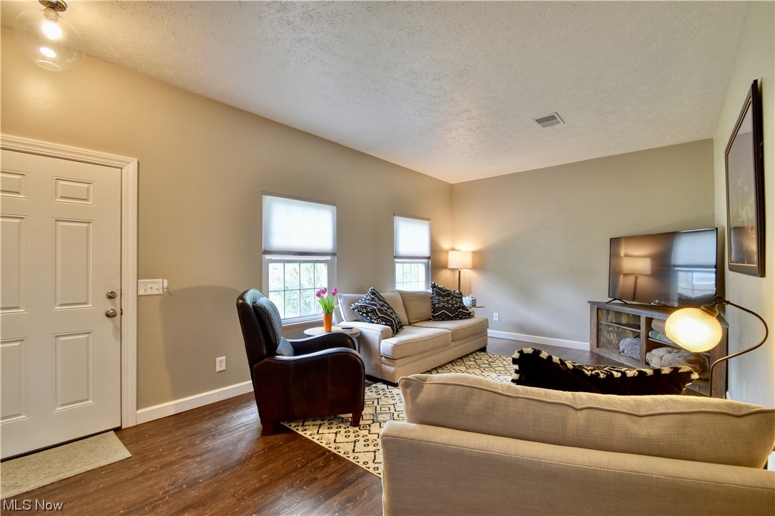 Deepwood Condo - Residential