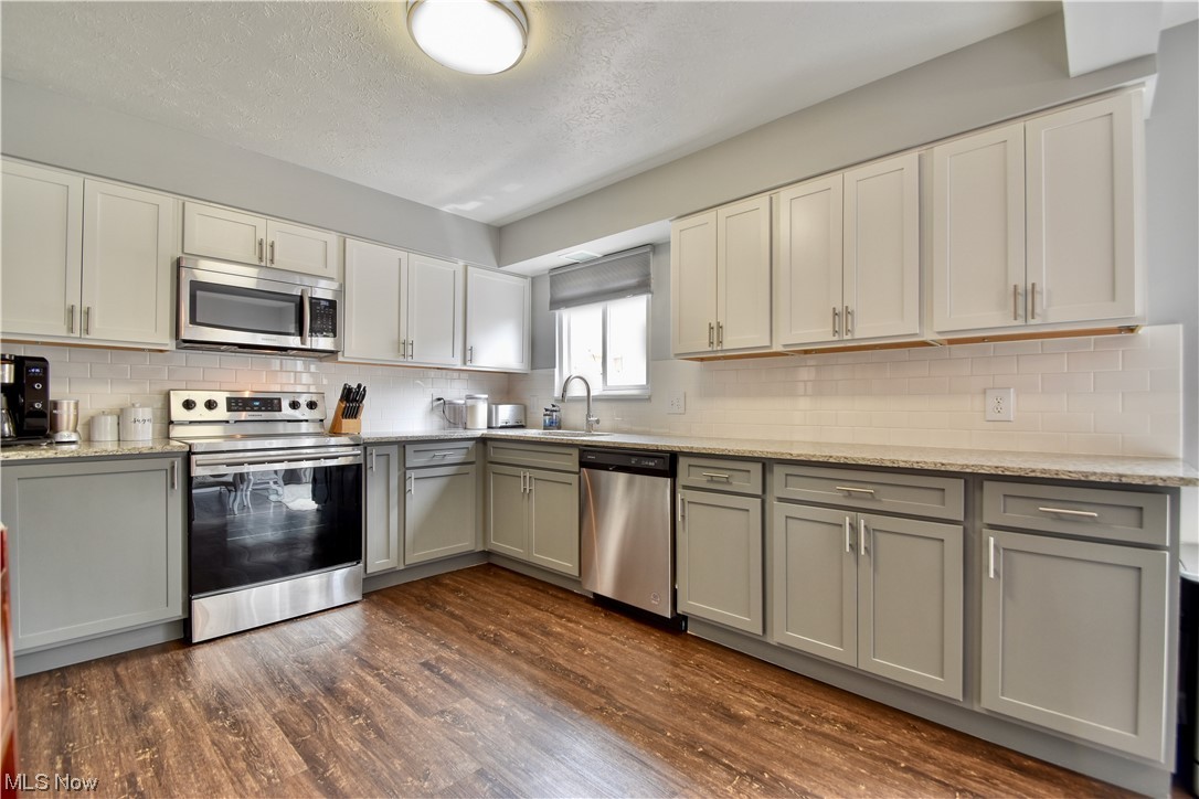 Deepwood Condo - Residential