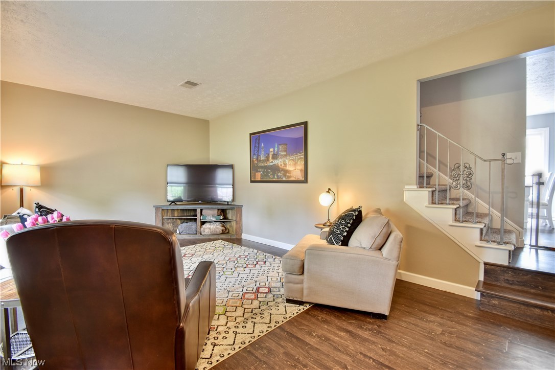 Deepwood Condo - Residential