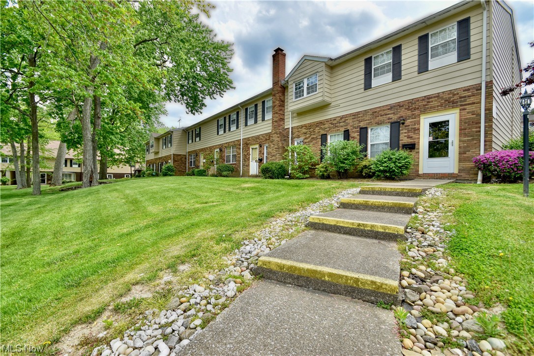 Deepwood Condo - Residential