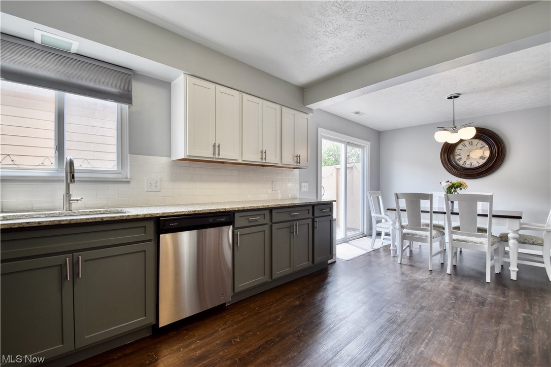 Deepwood Condo - Residential