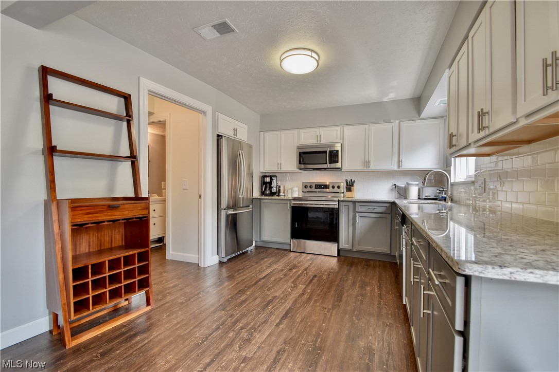 Deepwood Condo - Residential