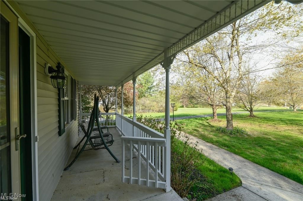 17805 Settlers Trail, Chagrin Falls, Ohio image 2