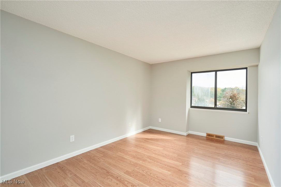 Hampton Woods - Residential