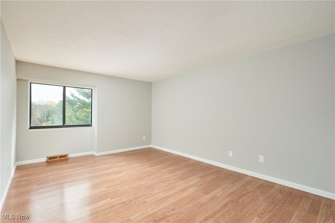 Hampton Woods - Residential