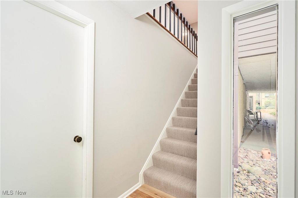 Photo of 727 Hampton Ridge Drive, Akron, OH 44313 (MLS # 5168374)