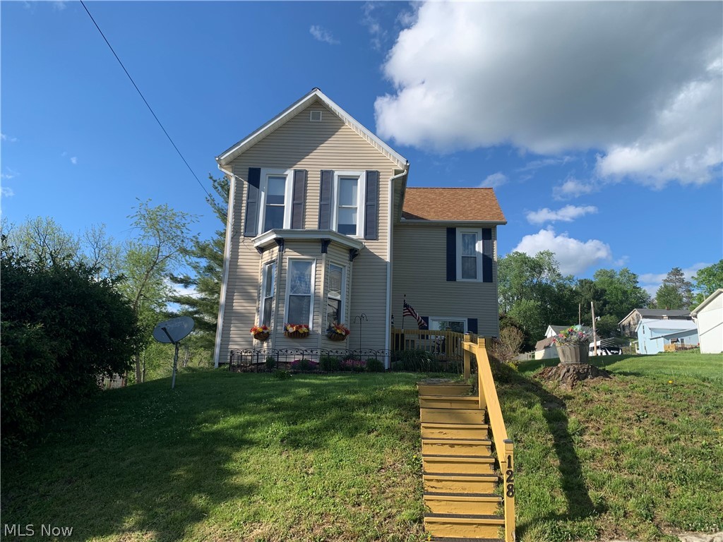 128 W Walnut Street