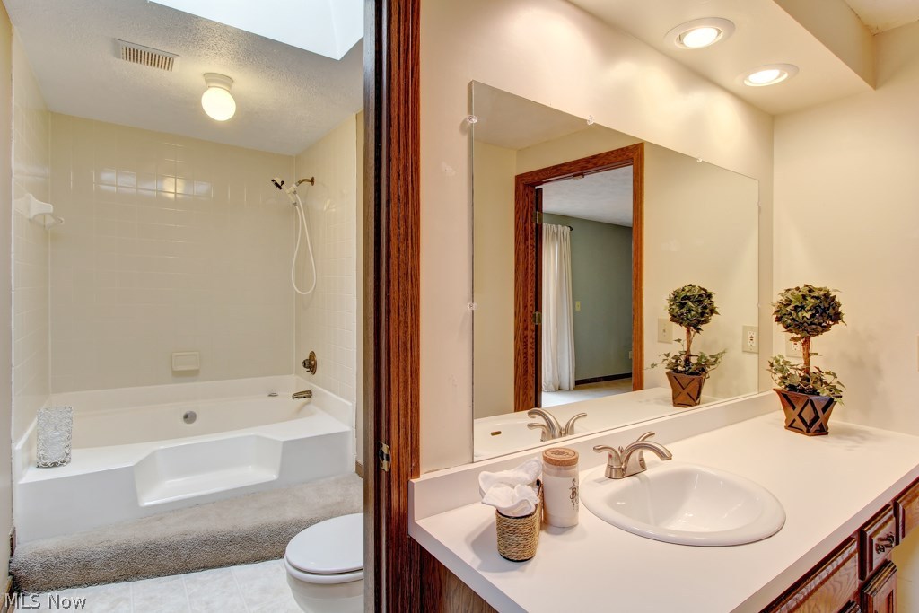 Colony Woods - Residential