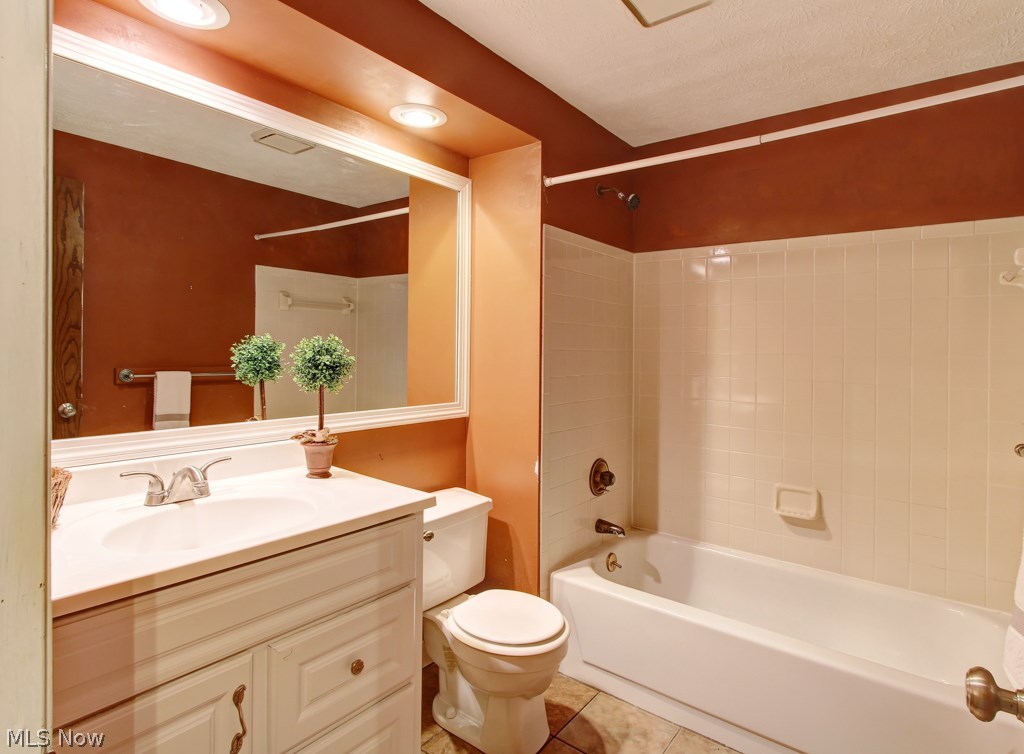 Colony Woods - Residential