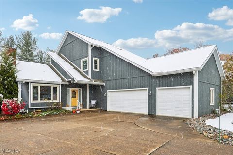 3870 Beechmont Oval, Orange Village, OH