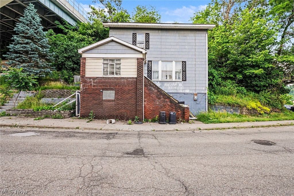 Photo of 229 McLister Avenue, Mingo Junction, OH 43938 (MLS # 5212646)