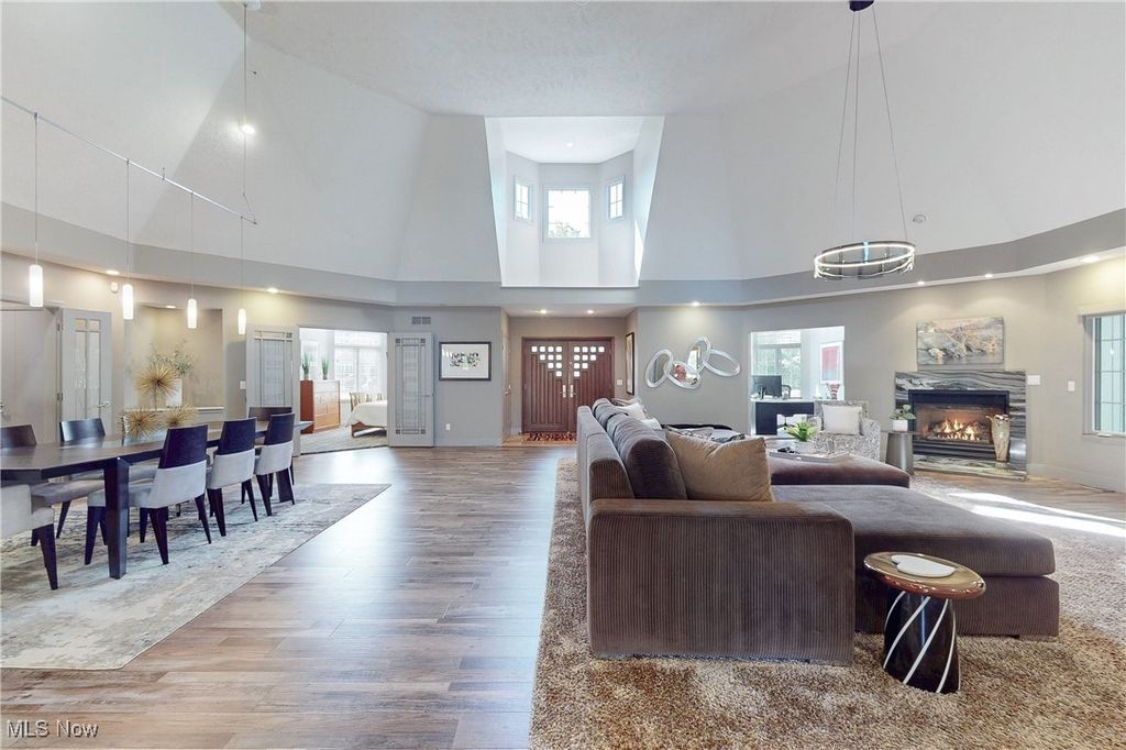 Photo of 30199 Shaker Boulevard, Pepper Pike, OH 44124 (MLS # 5163781)