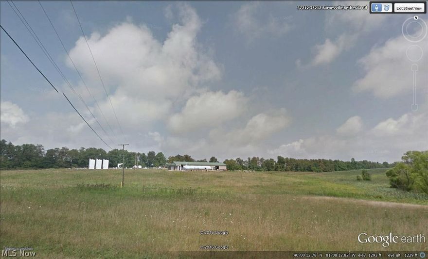 This is a sub-lease of a great Oil and Gas property.  Bulding is 80 x 125 on 3.5 acres.  Available immediately