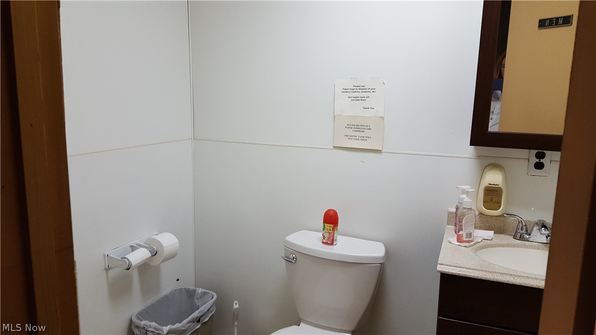 Brookfield Township, Ohio 44438, United States, 3 Bedrooms Bedrooms, ,2 BathroomsBathrooms,Residential,Active,53855