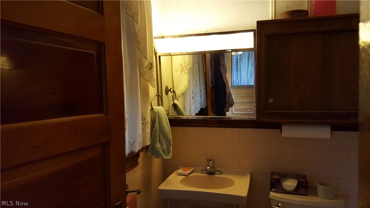 Brookfield Township, Ohio 44438, United States, 3 Bedrooms Bedrooms, ,2 BathroomsBathrooms,Residential,Active,53855