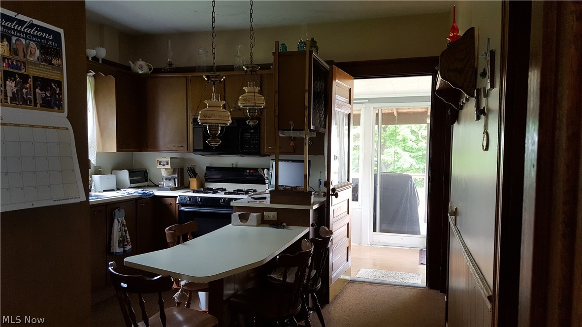 Brookfield Township, Ohio 44438, United States, 3 Bedrooms Bedrooms, ,2 BathroomsBathrooms,Residential,Active,53855