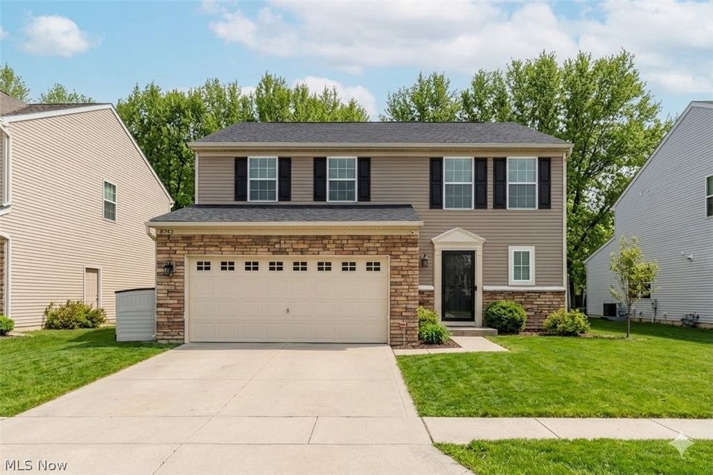 Photo of 8743 Ashton Place, North Ridgeville, OH 44039 (MLS # 5193372)