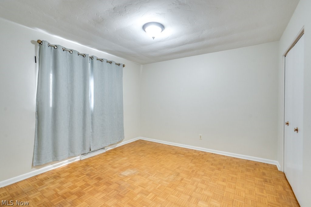 Country Club Condo - Residential