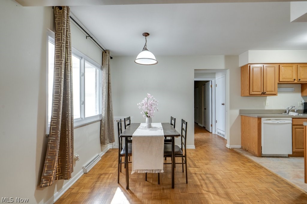 Country Club Condo - Residential