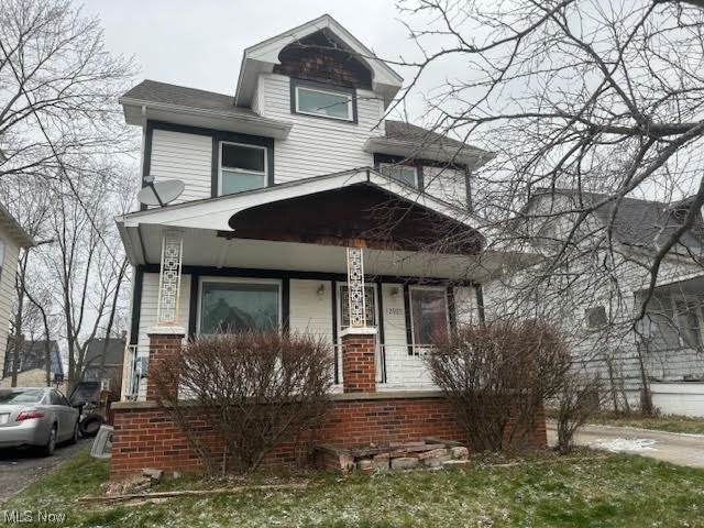 Perfect investment opportunity for a fix and flip or long term rental. This spacious 3 bedroom 2 bathroom home is waiting for someone to add their personal touch to make it shine. Main level has an open kitchen, dining and living area. On the second floor are 2 large bedrooms and a large bathroom with a garden tub. Follow the stairs up to the third floor and find the spacious master bedroom and bathroom.