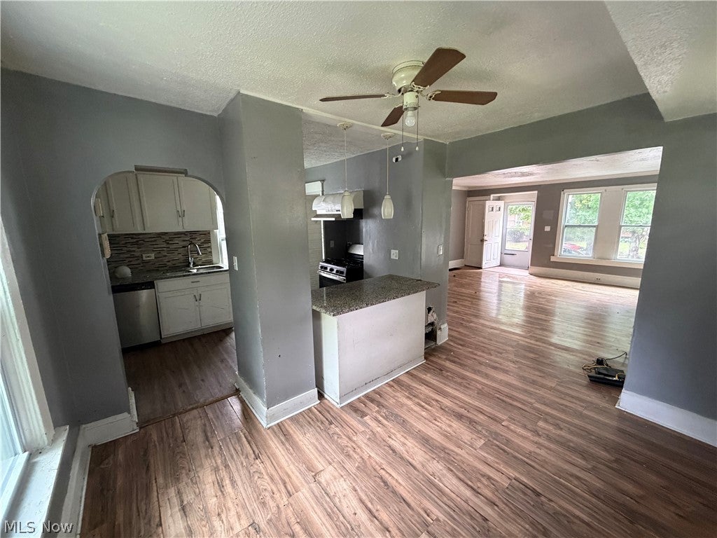 3303 W 123rd Street