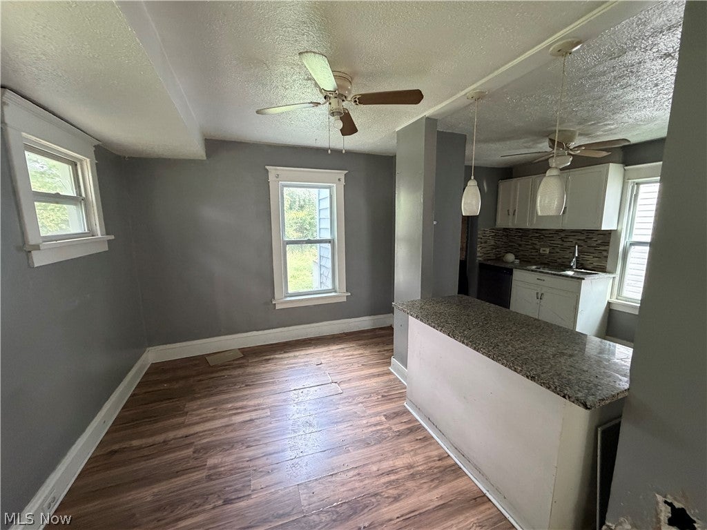 3303 W 123rd Street
