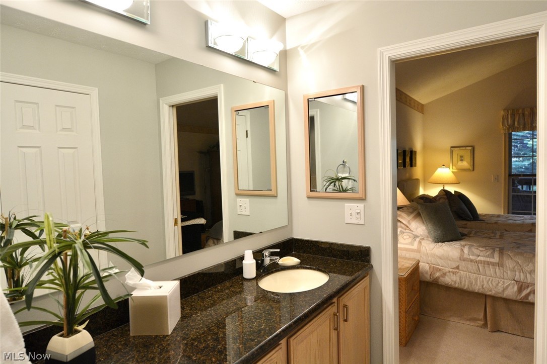 Woodbury Condo - Residential