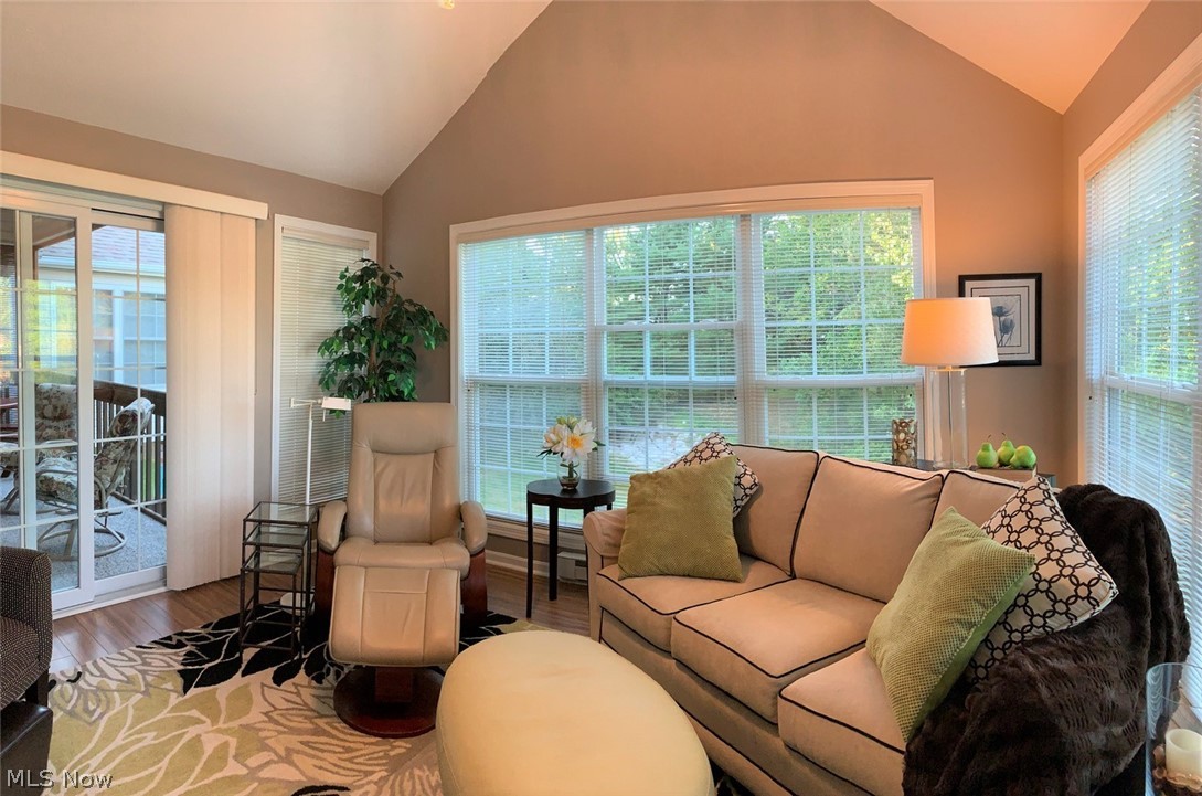 Woodbury Condo - Residential